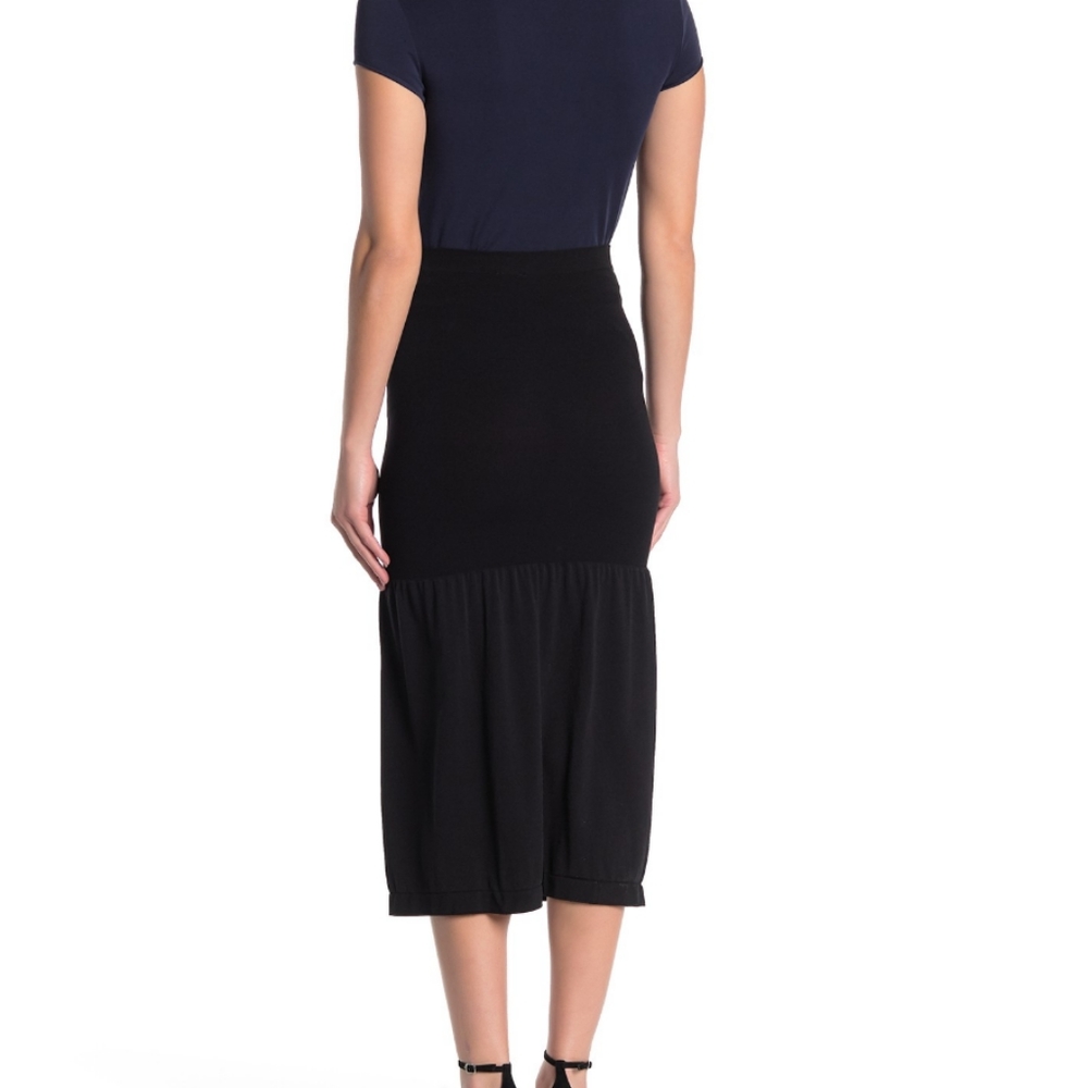 WOLFORD Fatal LAX Fit Skirt